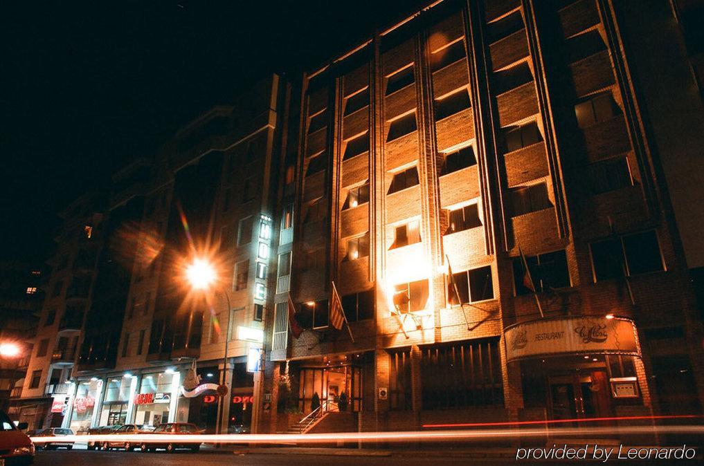 Hotel Sansi Park Lleida Exterior foto